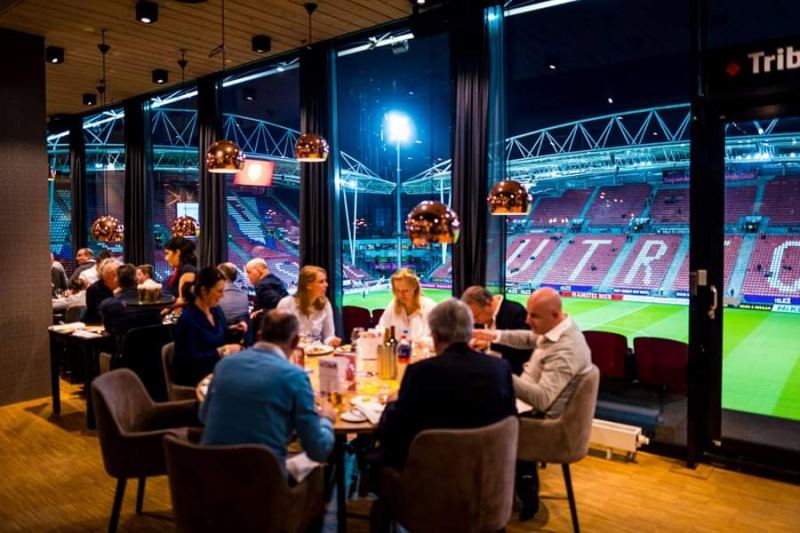  2 kaarten Business Seats FC Utrecht - NEC (incl. hapjes/drinken) vrijdag 29 april